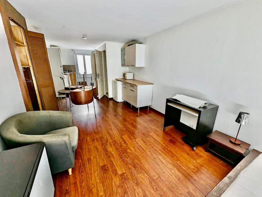 Studio Spacieux - Calme & Tout Equipe Avec Wifi Grenoble Bagian luar foto