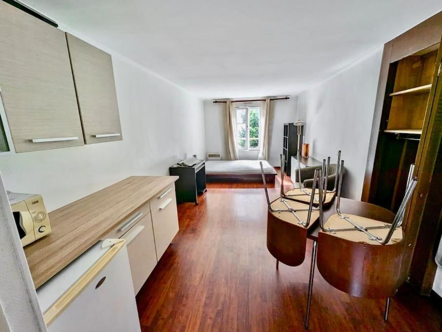 Studio Spacieux - Calme & Tout Equipe Avec Wifi Grenoble Bagian luar foto